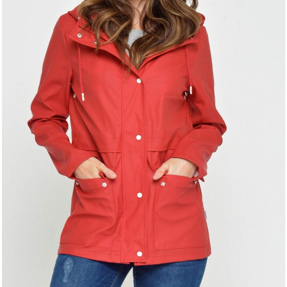 Train Short Raincoat Red